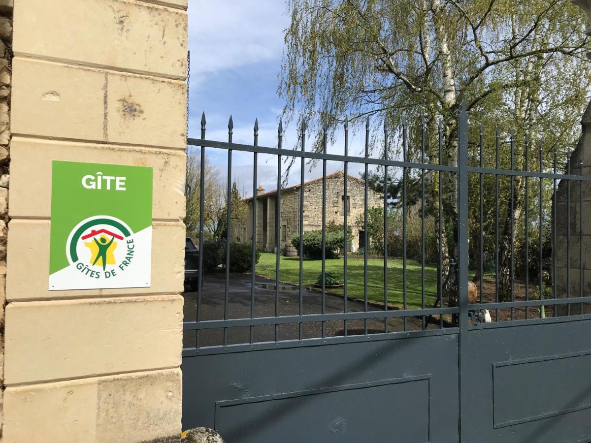 Gite Au Boom Coeur En Options Spa Et Repas Tourtenay Екстериор снимка